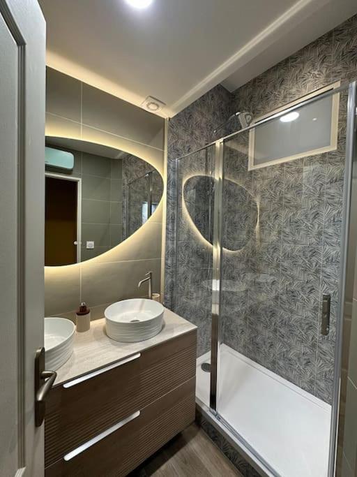 La Belle Jeannine - T2 40 M2 - Calme, Central, De Gamme, Equipe *
